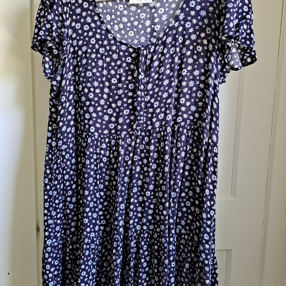 Navy Floral Button Front Tie Maternity Dress - Picture 3 of 4